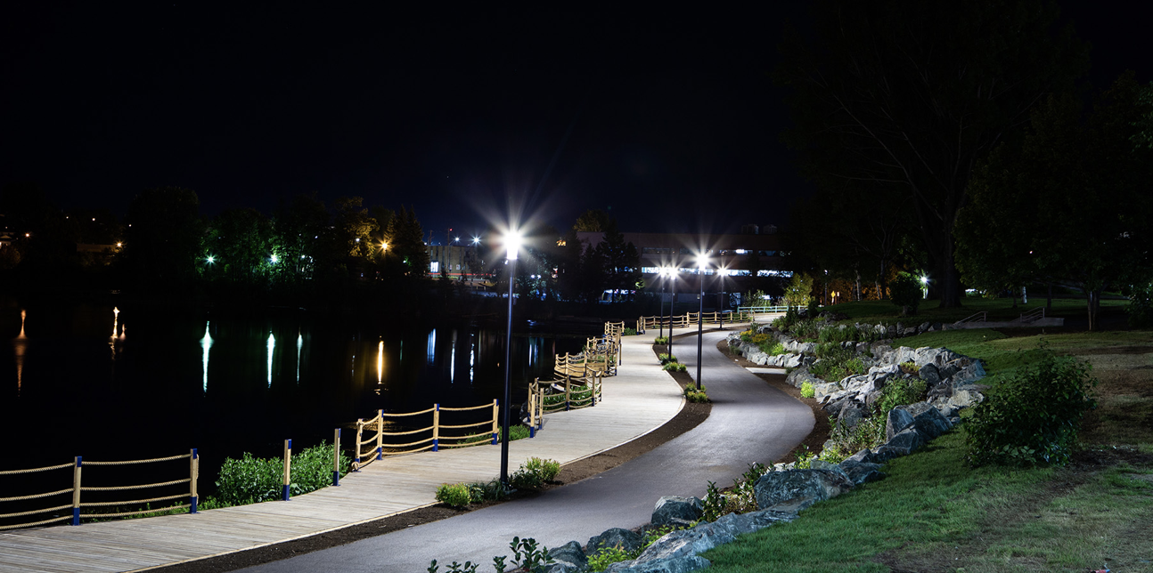 NaturaLED 9297 LED-FX16PST35/840/BK 34W POST TOP AREA LIGHT 4000K