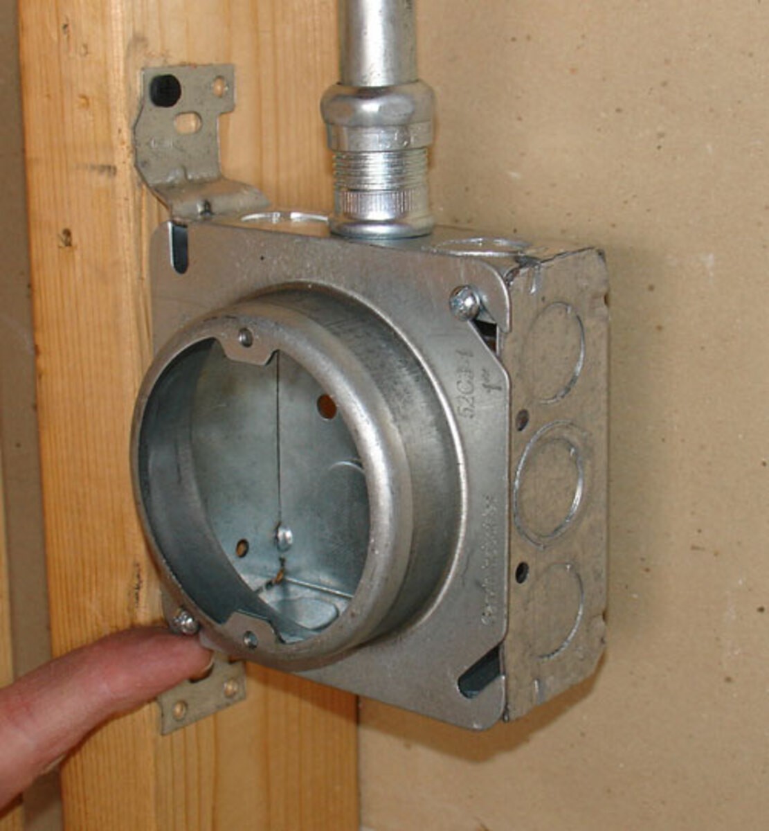 Garvin Southwire 4 Square To Round Device Ring 1-1/2 Inch Raised (52C3-1-1/2)