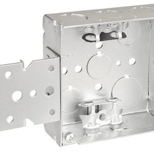 Garvin Southwire 4 Square Junction Box 1-1/2 Inch Deep With MC/BX Clamps And Horizontal Wood Spike Bracket (52151-BBox)