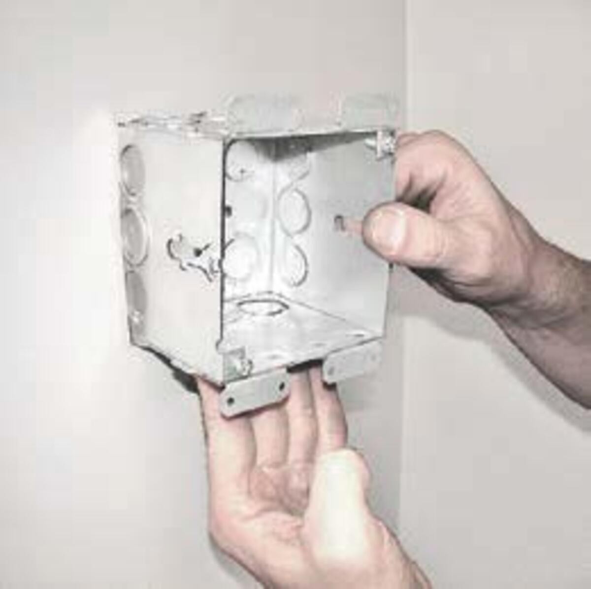 Garvin Southwire 4 Square Old Work CUT-In Box 1-1/2 Inch Deep (52151-OW)