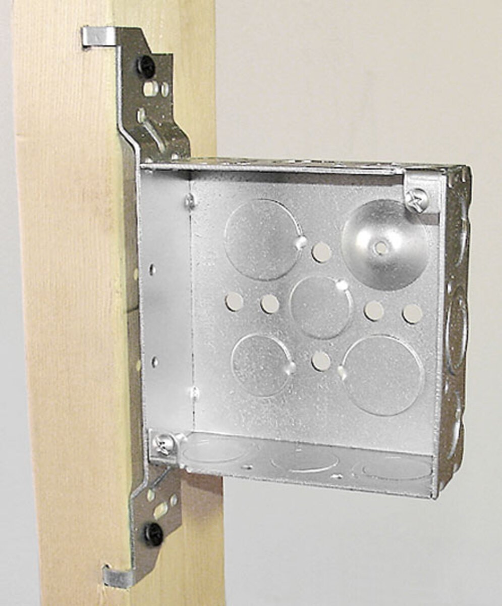 Garvin Southwire 4 Square Junction Bracket Box 2-1/8 Inch Deep (4) Non-Metallic Cable Connection Points Wood Spike (52171-WBR)