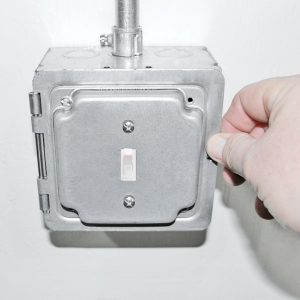 Garvin Southwire 5 Inch Square Box With Hinged Toggle Industrial Cover (HP1935)