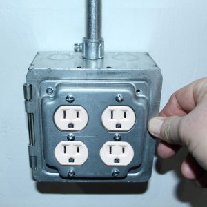 Garvin Southwire 5 Inch Square Box With Hinged (2) Duplex Opening Industrial Cover (HP1939)