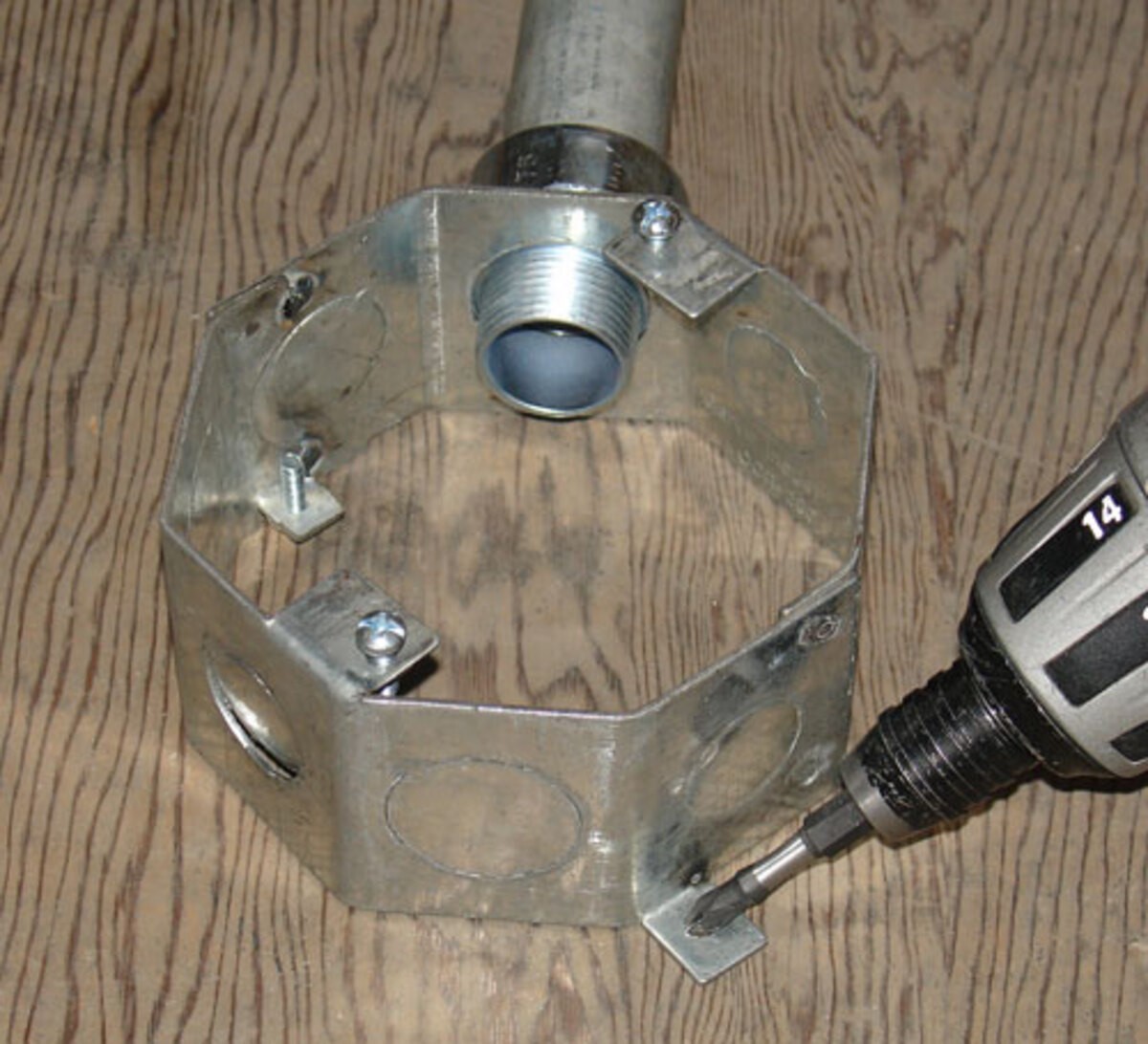 Garvin Southwire Octagon Concrete Box 2 Inch Deep (4) 1/2 Inch And (4) 3/4 Inch Side Knockouts (OCR-200)